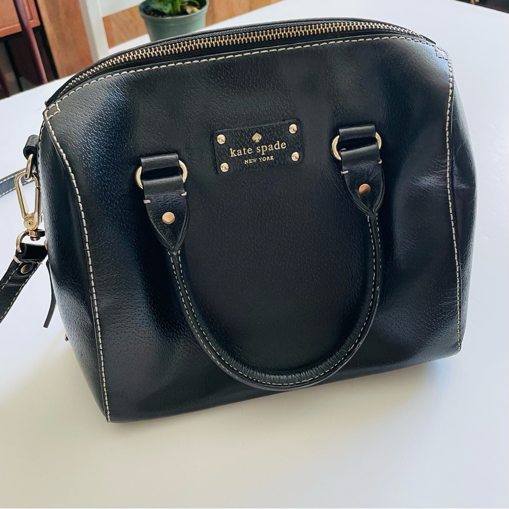 Kate Spade 100% cow leather Wellesley Alessa black small satchel